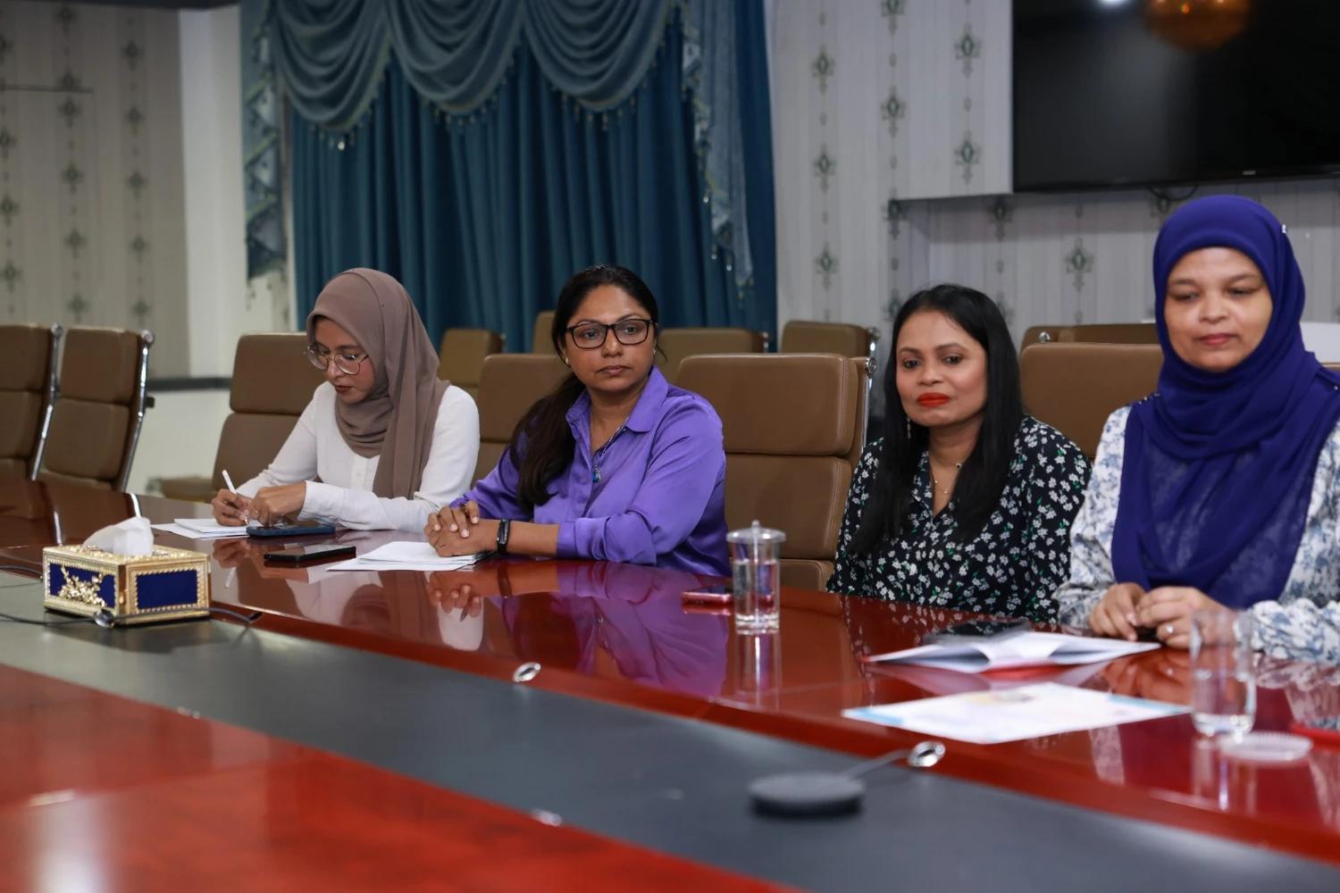ގޭގެއަށްގޮސް އުމުރުން ދުވަސްވީ މީހުންނަށް ޚާއްސަކޮށް ޞިއްޙީ ހޭލުންތެރިކުރުމުގެ ޕްރޮގްރާމުތައް ކުރިޔަށްގެންދިޔުމަށް މަޝްވަރާކޮށްފި