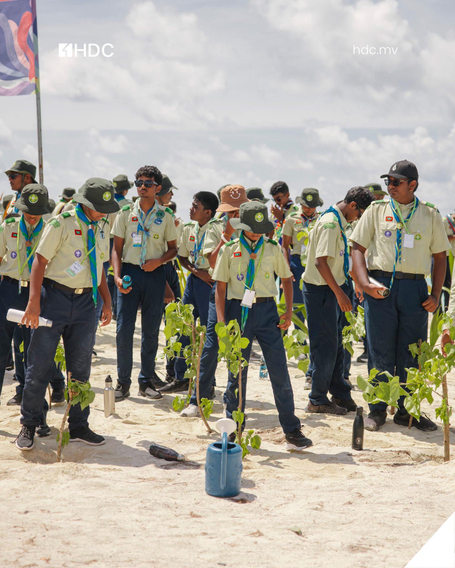 ސްކައުޓުން ކުޑަގިރީގައި 500 ގަސް އިންދައިފި