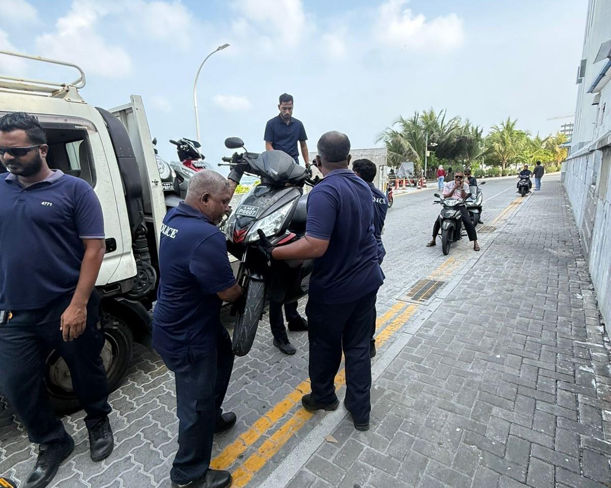 ފުލުހުންގެ އާދޭސް: ޕާކްކުރުމަށްޓަކައި ޚާއްސަކޮށްފައިވާ ޒޯންތަކުގައި ޕާކުކޮށްދީ