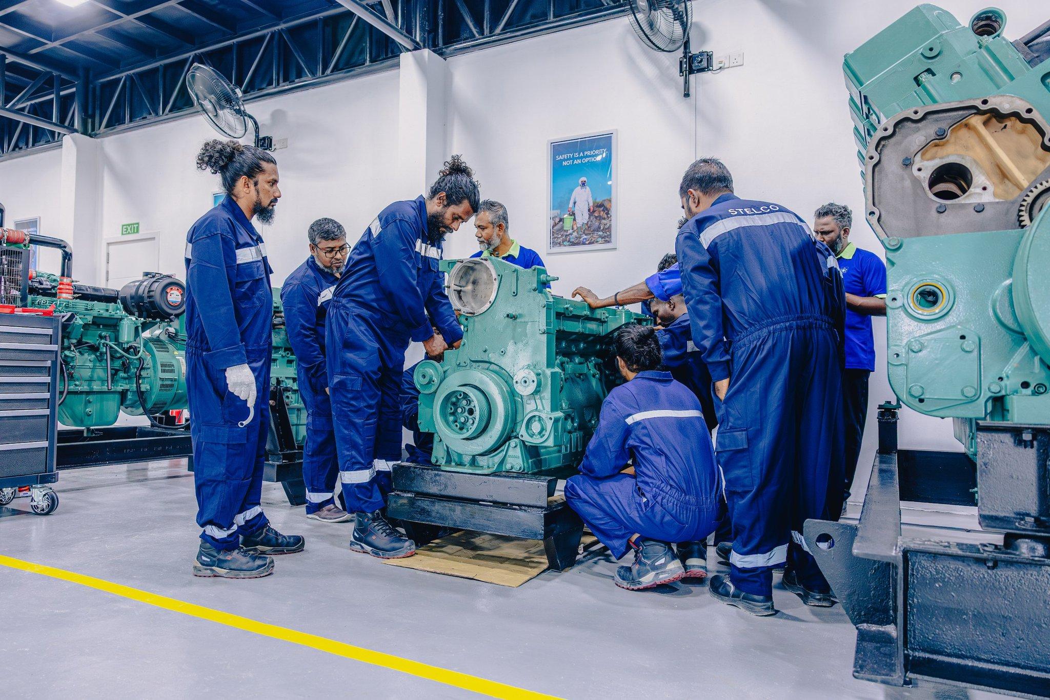 ސްޓެލްކޯގެ ސްޓޭޓް ޔުޓިލިޓީ ސްކިލްސް އެކަޑަމީއިން ހިންގި ފުރަތަމަ ތަމްރީން ޕްރޮގްރާމް ނިންމައި 10 މުވައްޒަފަކު ތާރީހުގެ ތެރެއަށް!