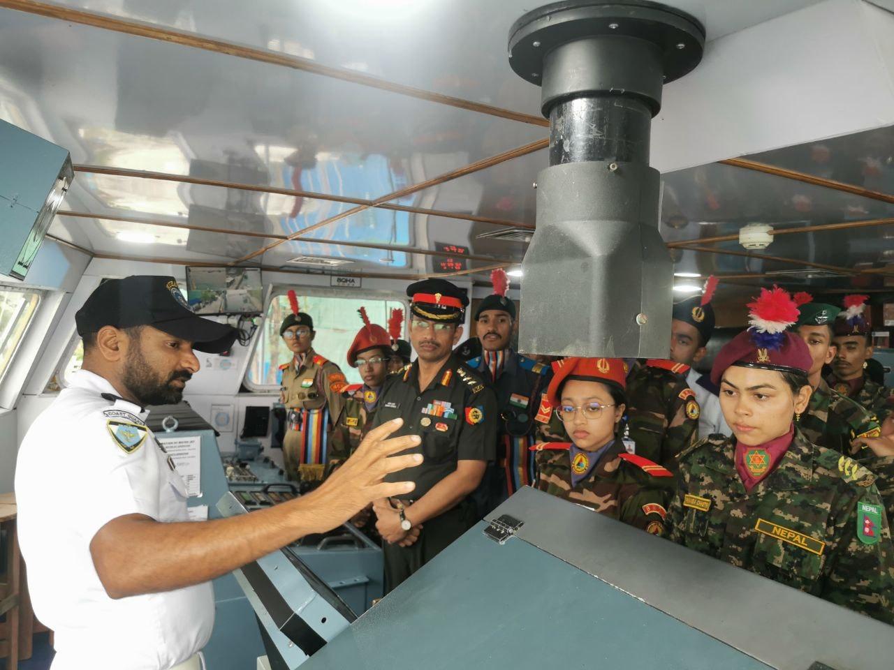 އިންޓަރނޭޝަނަލް ކެޑޭޓް އެކްސްޗޭންޖް ޕްރޮގްރާމުގެ ކެޑޭޓުން އެމްއެންޑީއެފް ކޯސްޓްގާޑު ޝިޕް ހުރަވީއަށް ޒިޔާރަތްކޮށްފި