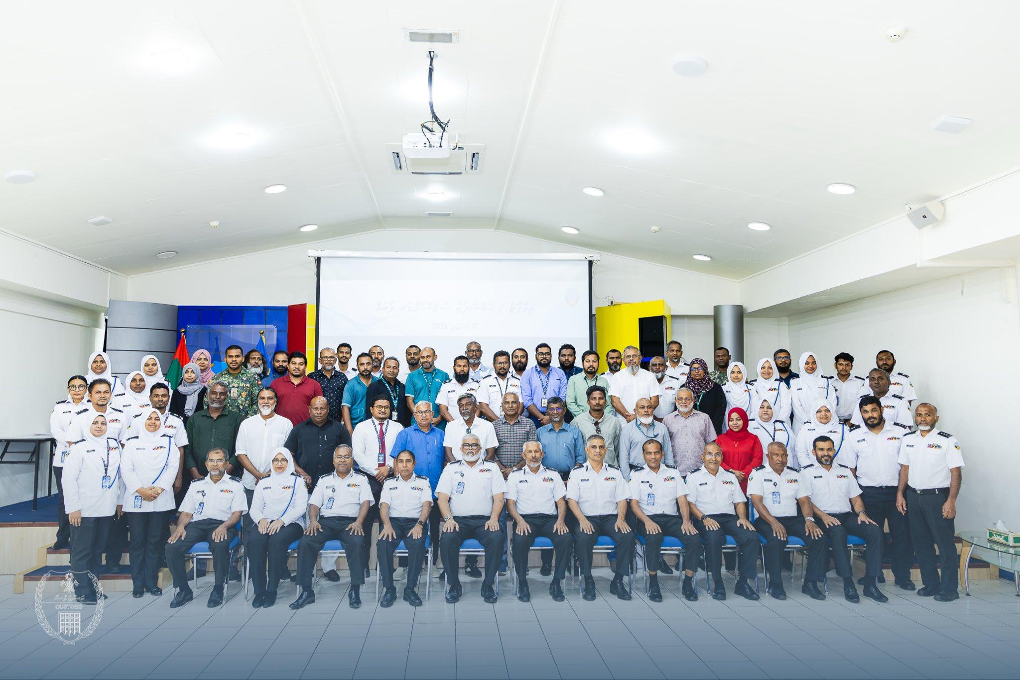 އިމްޕޯޓު އެކްސްޕޯޓުގައި ދިމާވާ ދަތިތައް ދެނެގަތުމަށް ކަސްޓަމުން ފޯރަމެއް ކުރިޔަށްގެންގޮސްފި