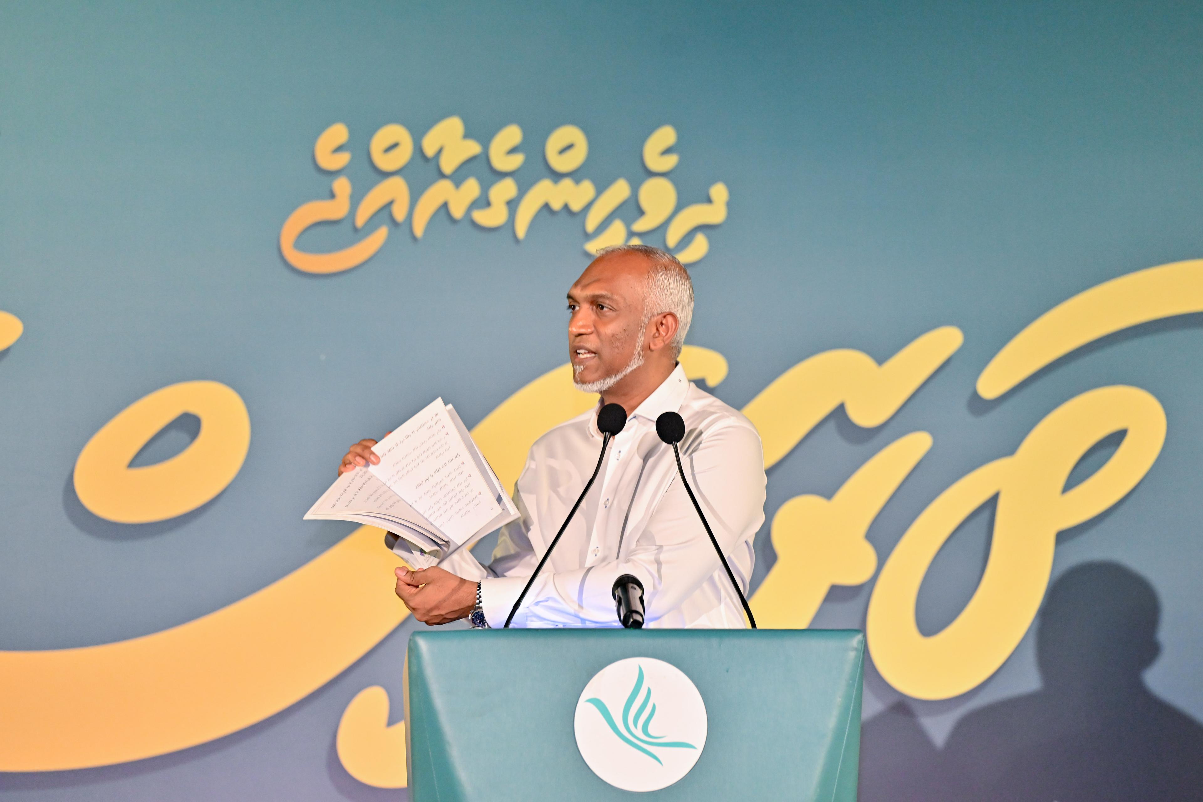 މޭޔަރު އާޒިމު އާއިއެކު މާލެ ސިޓީ ކައުންސިލް އޮތީ ހުއްޓިފައި، އެކްޝަން ޕްލޭނުގެ އެއްވެސް ކަމެއް ނުހިނގާ - ރައީސް