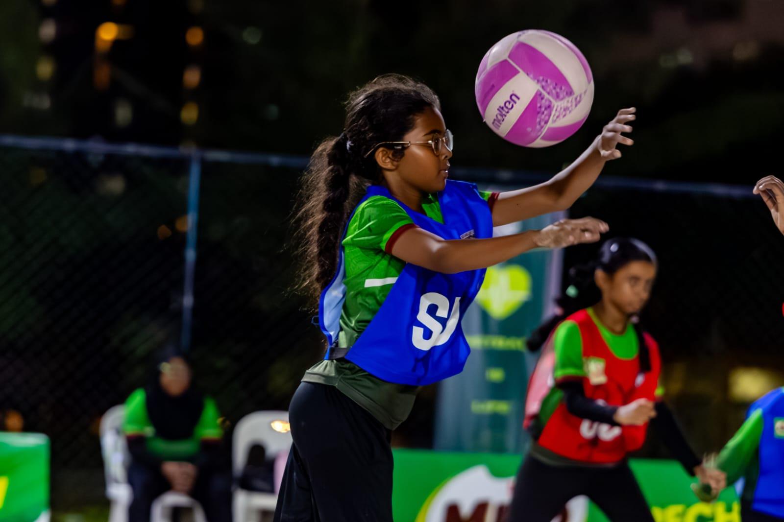 ނެޓްބޯޅަ: ނެޓް އެޓޭކާސް ބަލިކޮށް ސްޓާރސް އިން މުބާރާތް ފެށީ އިތުބާރާއެކު