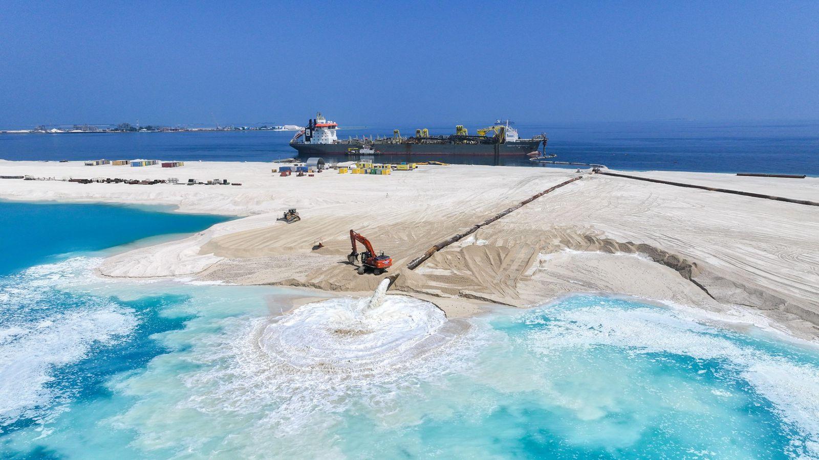 ގިރާވަރުފަޅު ހިއްކުން ބާރު ސްޕީޑެއްގައި ކުރިޔަށް: މިހާތަނަށް 15 ހެކްޓަރު ހިއްކައިފި