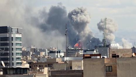 އިސްރާއީލާއި އެމެރިކާއިން އިރާނަށް ދެމުންދާ ހަމަލާތައް: ތެހެރާނުން ޗައިނާ ރައްޔިތަކު މަރުވެއްޖެ