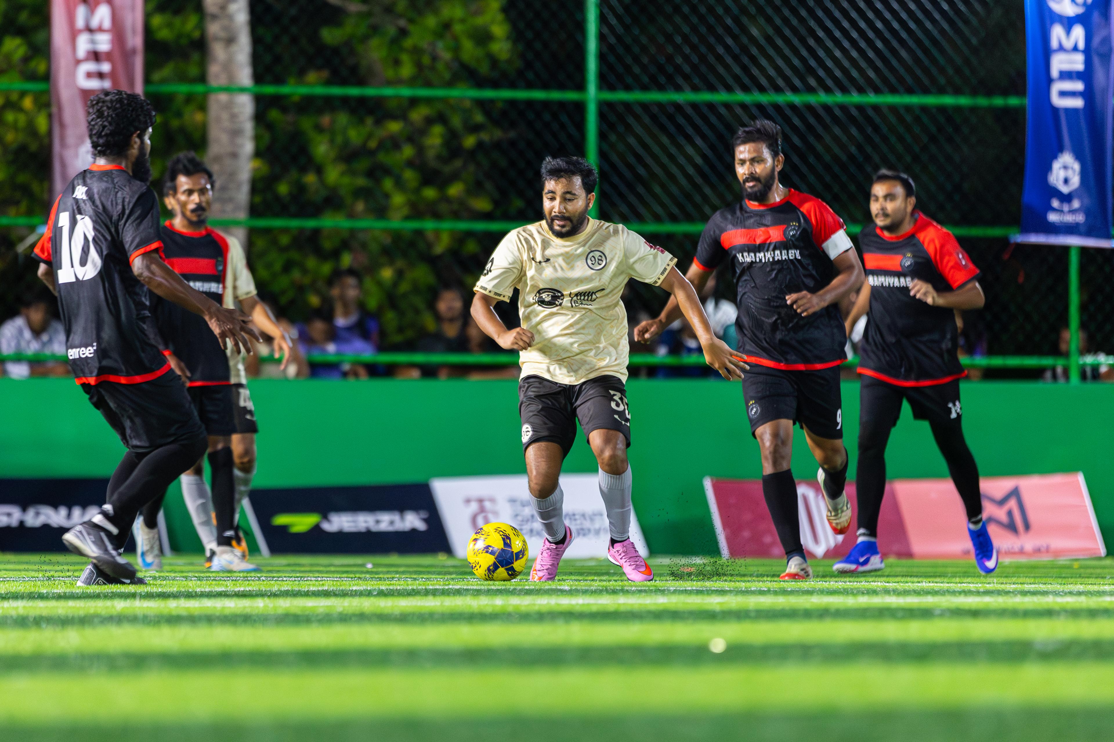 ނުވަދިހަ އަށެއް އަތުން ބަލިވެ ބާކީ އެއްމެޗު އޮއްވައި އީއެކްސްއީ މުބާރާތުން ކަޓައިފި