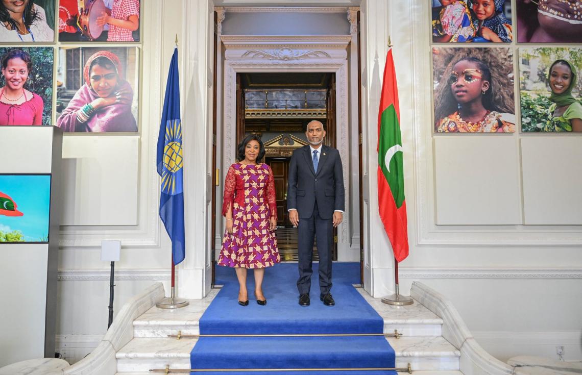 ދުނިޔެއަށް ކުރިމަތިވެފައިވާ ބޮޑެތި ގޮންޖެހުންތަކާ ކުރިމަތިލުމުގައި ކޮމަންވެލްތު ޤައުމުތަކުގެ މެދުގައި އޮންނަ އެއްބާރުލުން އިތުރަށް ބަދަހިކުރުމަށް ރައީސްގެ އިލްތިމާސް!