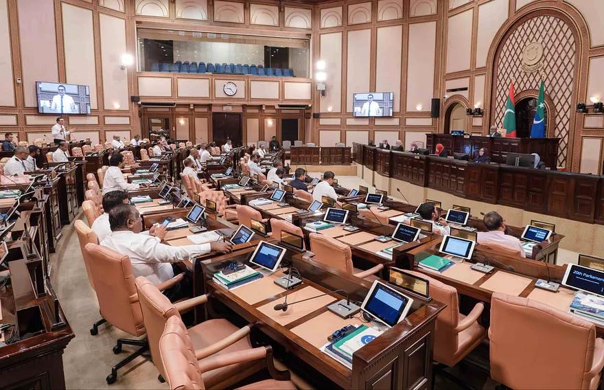 މެންބަރުންނާއި ކައުންސިލަރުންގެ އިތުބާރުނެތްކަމުގެ ވޯޓާ ގުޅޭ އިސްލާހު ހުށަހަޅަނީ