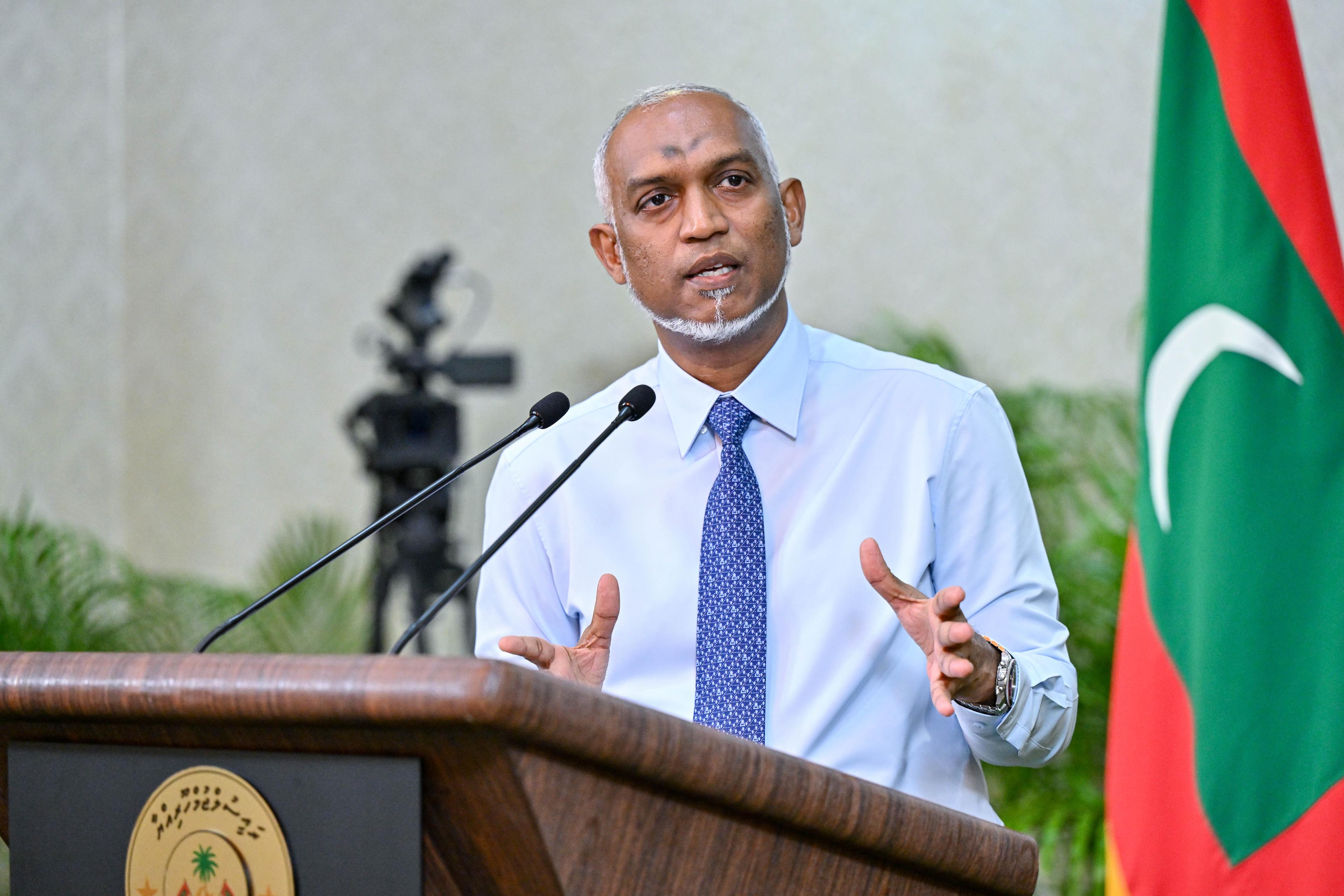 ޤާނޫނުގައި ފިޔަވަޅު އެޅޭ ބާރު އޮތް ނަމަވެސް ކައުންސިލްތަކަށް ފިޔަވަޅު އަޅަންޖެހޭ ކަމަށް ޤަބޫލު ނުކުރަން - ރައީސް