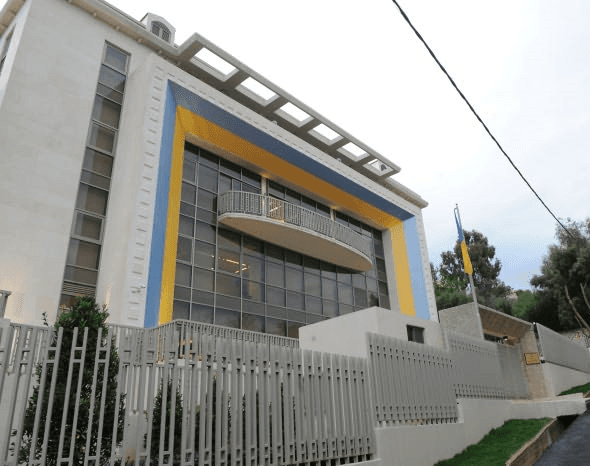 ޔޫކްރެއިން އެމްބަސީގައި ހިމާޔަތް ހޯދަމުންދާ މޮސާޑުގެ އޭޖެންޓު ސަލާމަތީ ބާރުތަކާއި ހަވާލުކުރަން ލުބުނާނުން އަންގައިފި