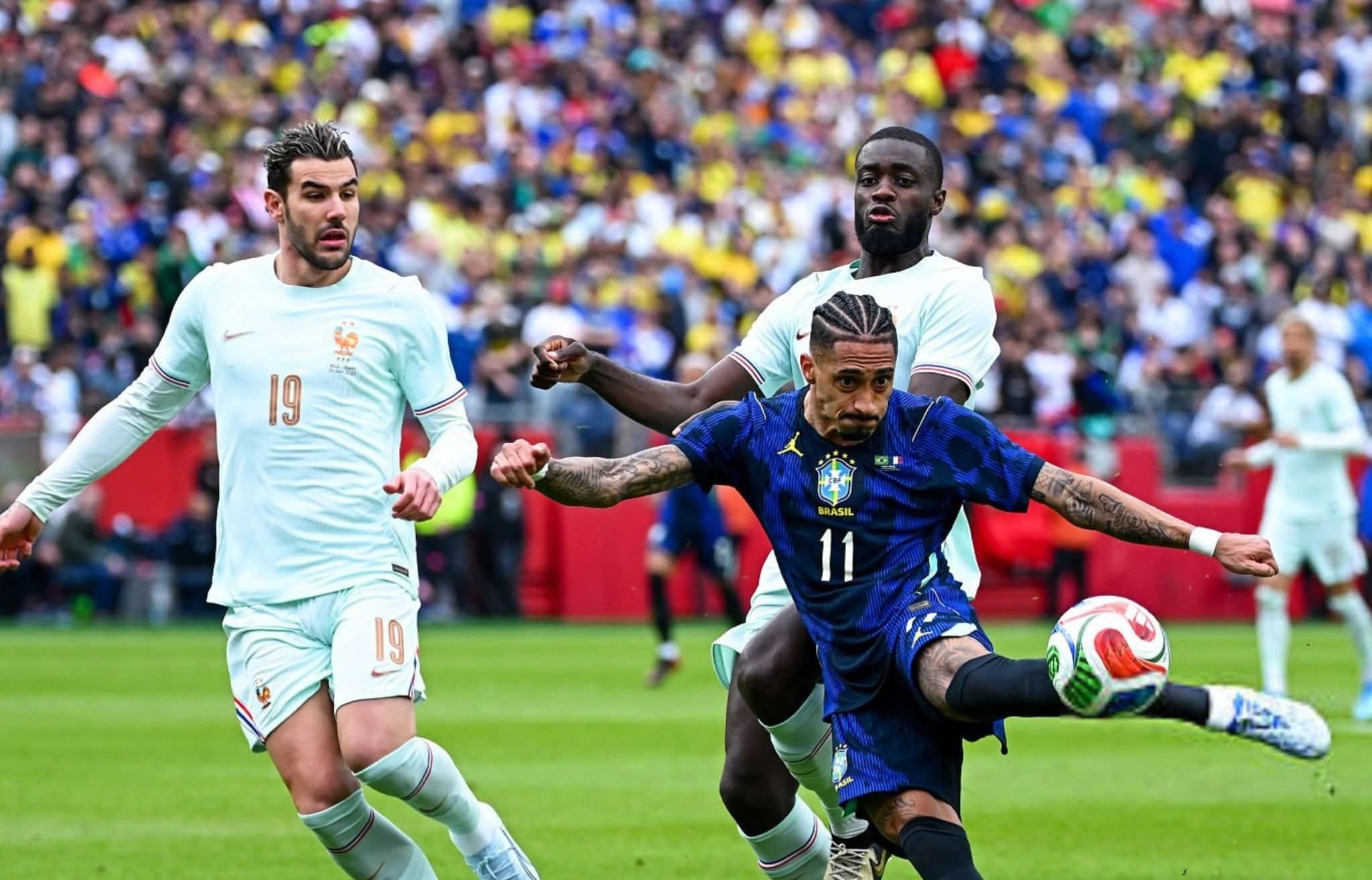 މެޗުގެ ބޮޑުބައި އެކަކު މަދުކޮށް ކުޅެ ފްރާންސުން ބްރެޒިލް ބަލިކޮށްފި