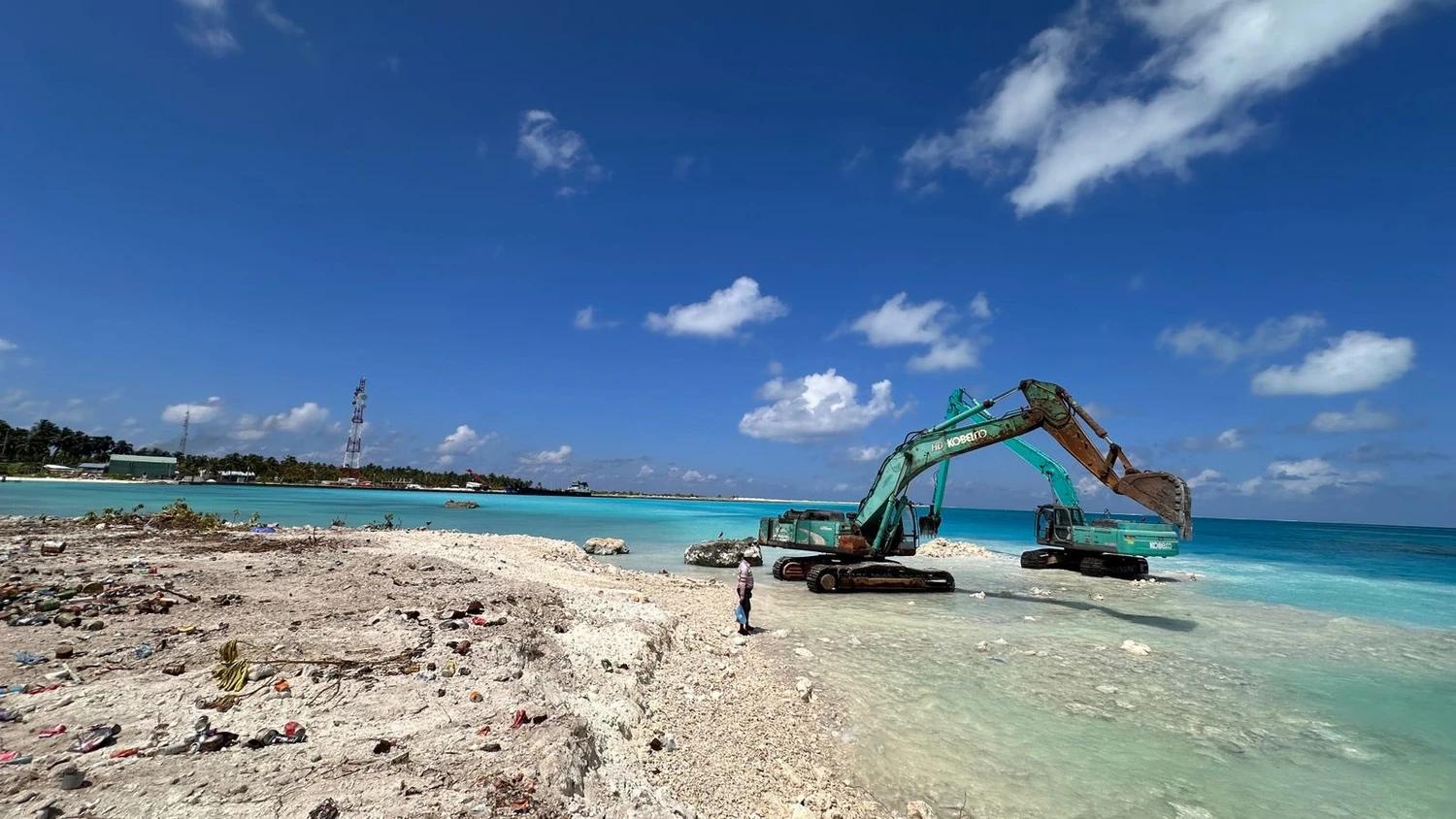 ނިލަންދޫ ދަޅުމަސް ބަންދުކުރާ ކާރުހާނާގެ ބިން ހިއްކުމާއި ބަނދަރު ހެދުމުގެ އަމަލީ މަސައްކަތް ފަށައިފި