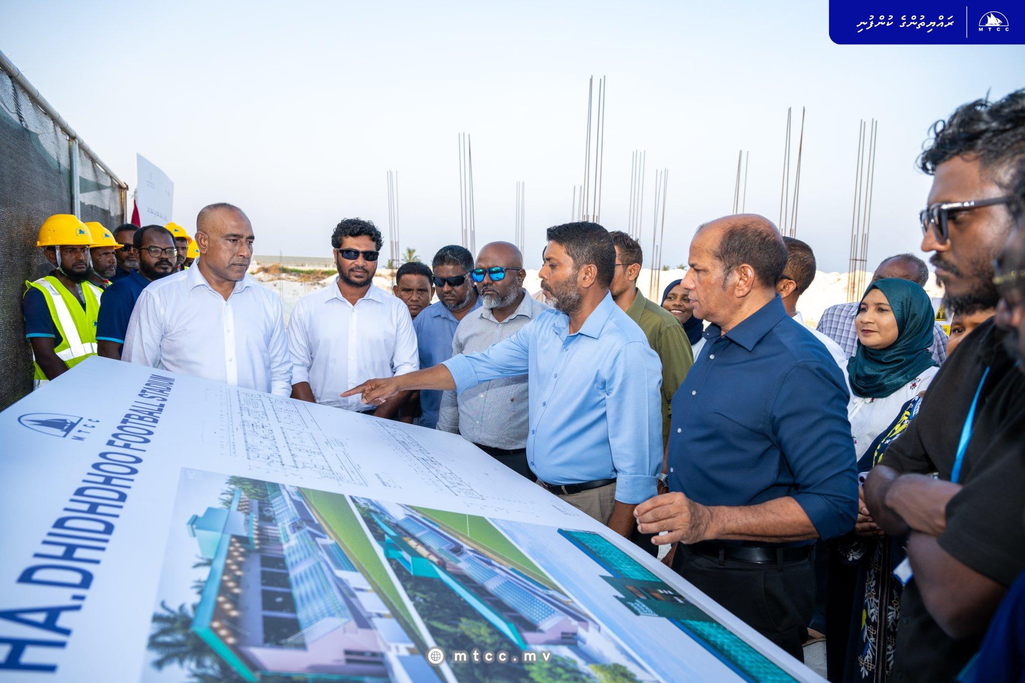 ދިއްދޫ ފުޓްބޯޅަ ދަނޑު ތަރައްޤީކުރުމުގެ މަޝްރޫޢު ގެ ޢަމަލީ މަސައްކަތް ފަށައިފި