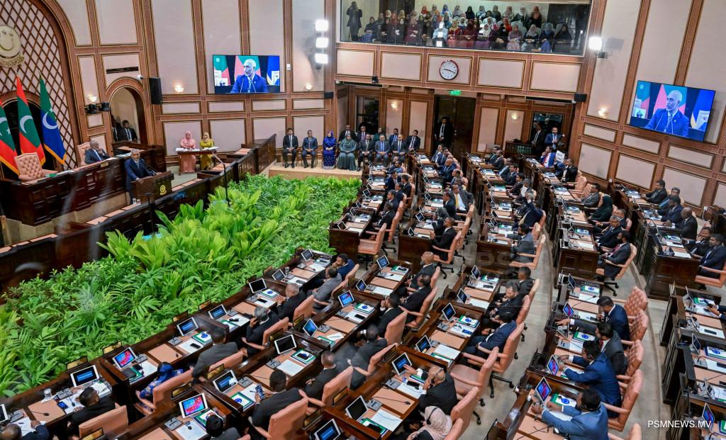 މަޖިލީހުގެ މެމްބަރުންގެ ވަކި އިންސައްތައެއް، އަންހެނުންނާއި ޒުވާނުންނަށް ޚާއްސަކުރަނީ!