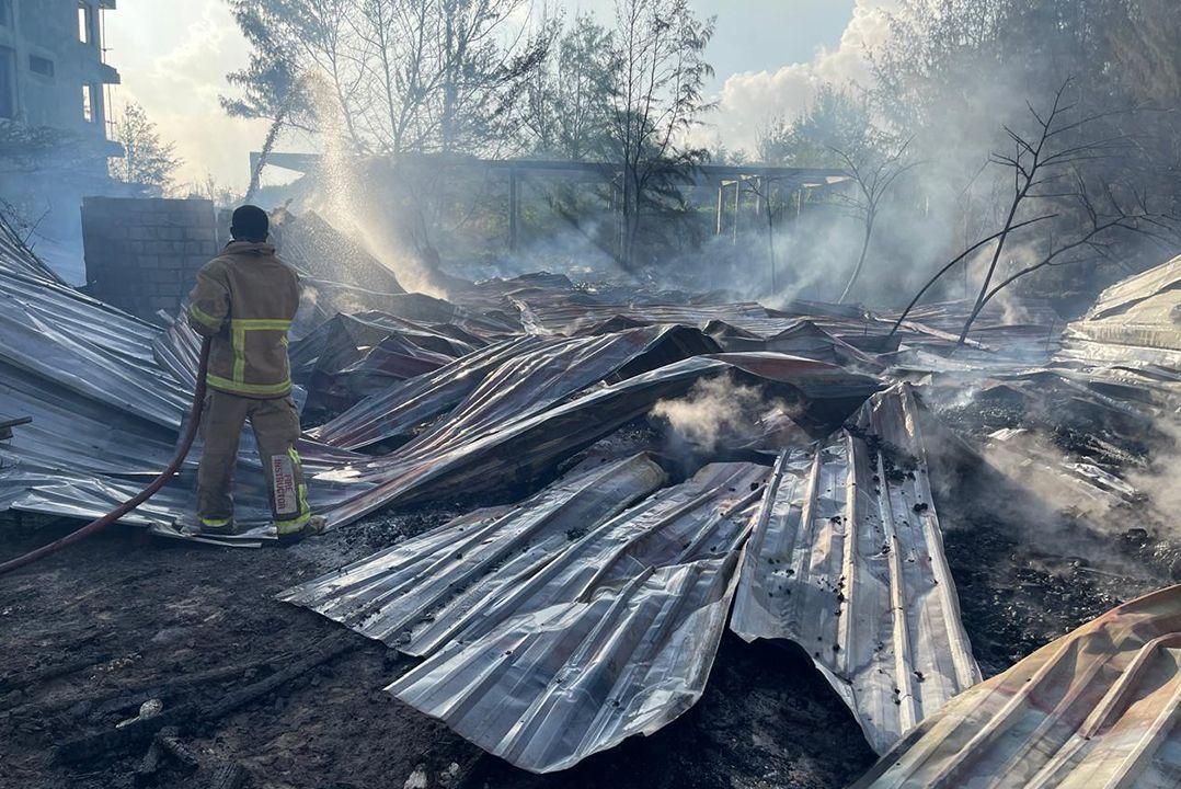 ވޯޓަރ ޕާކުގައި ރޯވި އަލިފާންގަނޑު ނިއްވާލައިފި