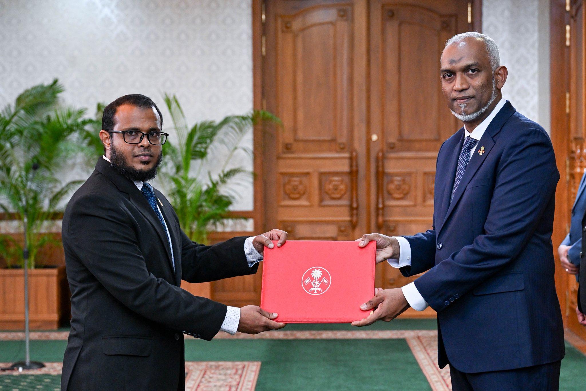 އެންވަޔަރަމެންޓު މިނިސްޓަރަކަށް އަލީ ޝަރީފް!