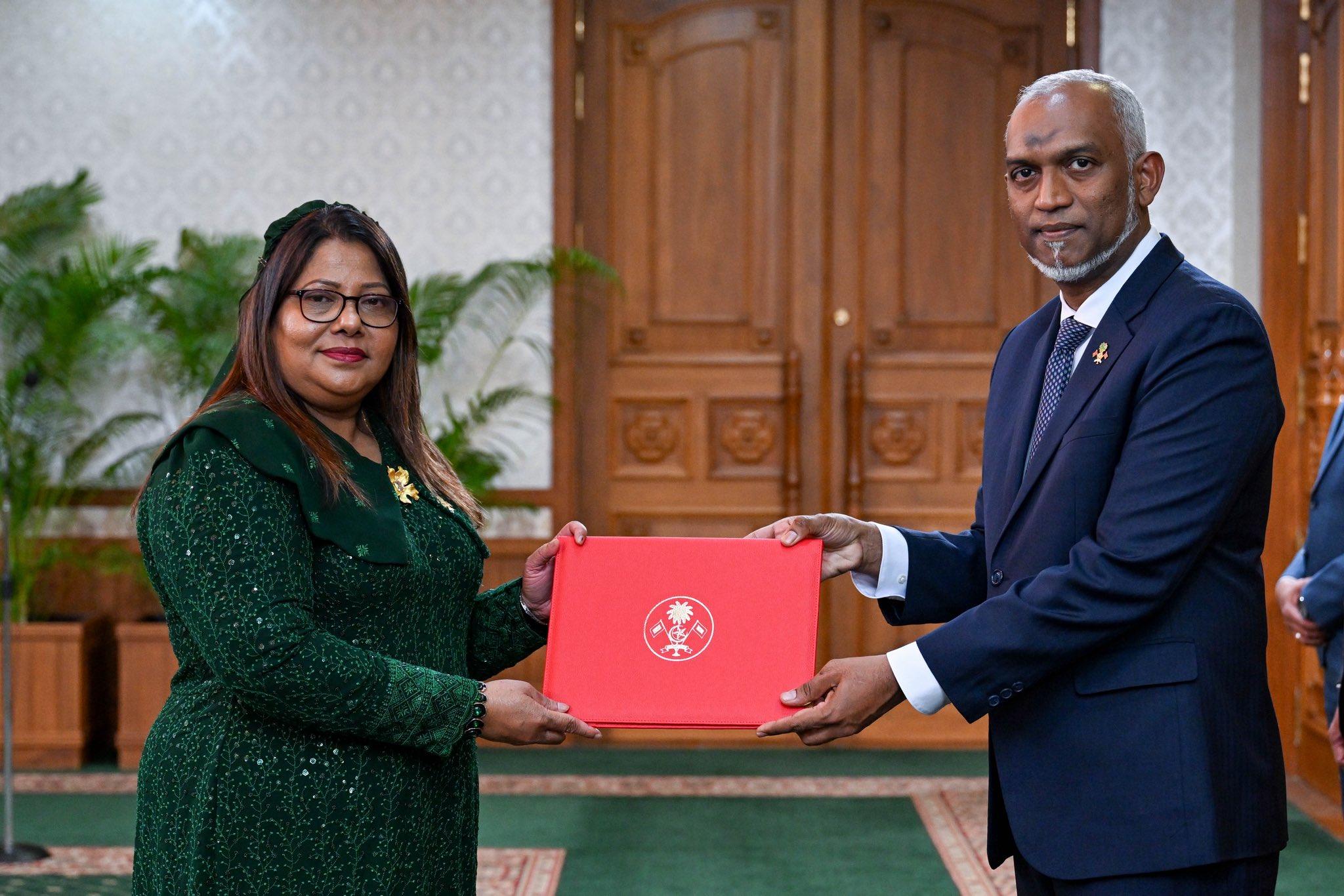 ހެލްތު މިނިސްޓްރީއާއި ޖެންޑާރ މިނިސްޓްރީ އެއްކޮށްލައި، މިނިސްޓަރަކަށް ގީލާ!