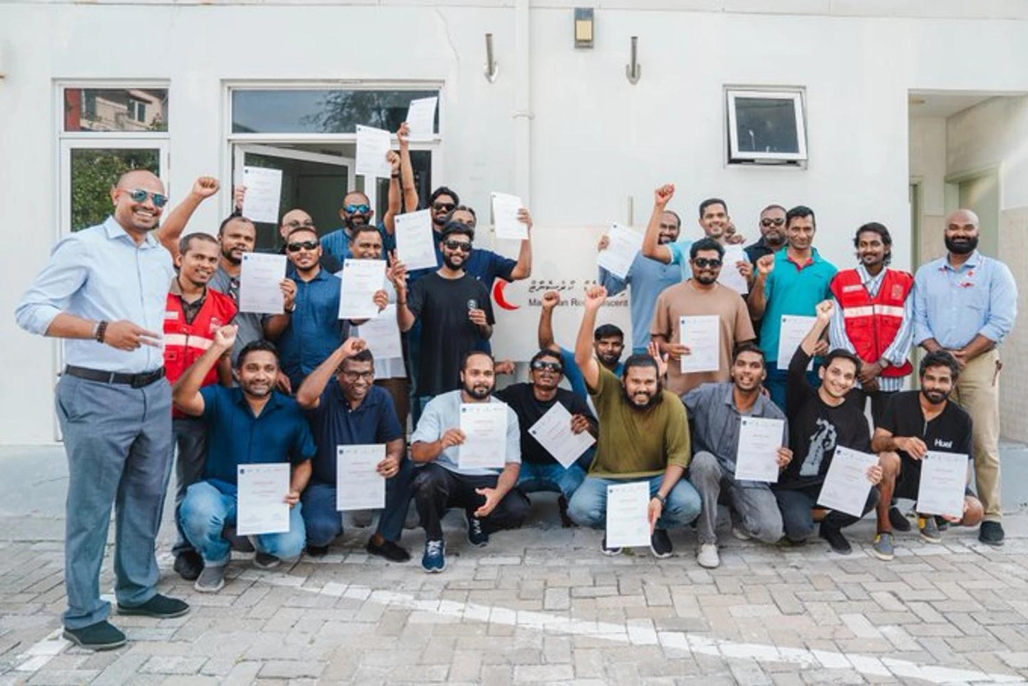 ސްޓޭންޑަރޑް ފަސްޓް އެއިޑް ޓްރެއިނިންގ ޕްރޮގްރާމްގެ ފުރަތަމަ ބުރު ނިންމާލައިފި