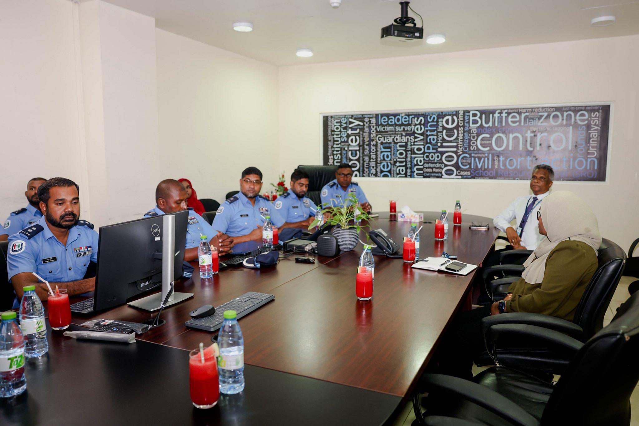 މާލޭގެ ޓްރެފިކް މައްސަލަތައް ޙައްލުކުރުމަށް ސިޓީ ކައުންސިލުން ޓްރެފިކް ޕޮލިހުގެ އިސްވެރިންނާއި މަޝްވަރާކޮށްފި
