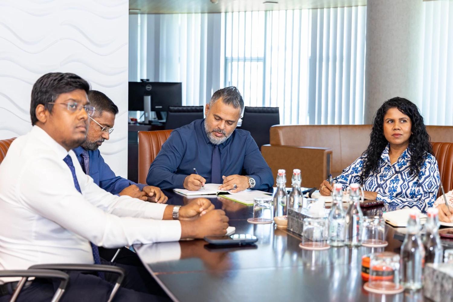 ކުޑަފަރީގެ އައިސްޕްލާންޓުގެ މަޝްރޫއުއާއި އެރަށުގެ ރުއްގަހުގެ ބަލިތައް ހައްލުކުރަން މަޝްވަރާކޮށްފި