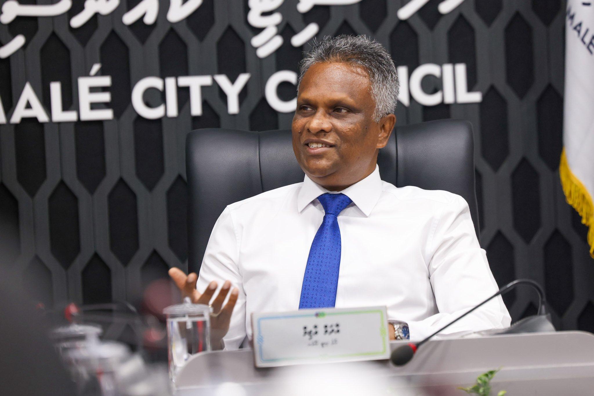 އަމާޒަކީ ހިނގާބިނގާވެ އުޅެވޭ، ފިނި، އަދި ރައްކާތެރި ސިޓީއަކަށް މާލެ ހެދުން - ޢާޒިމް