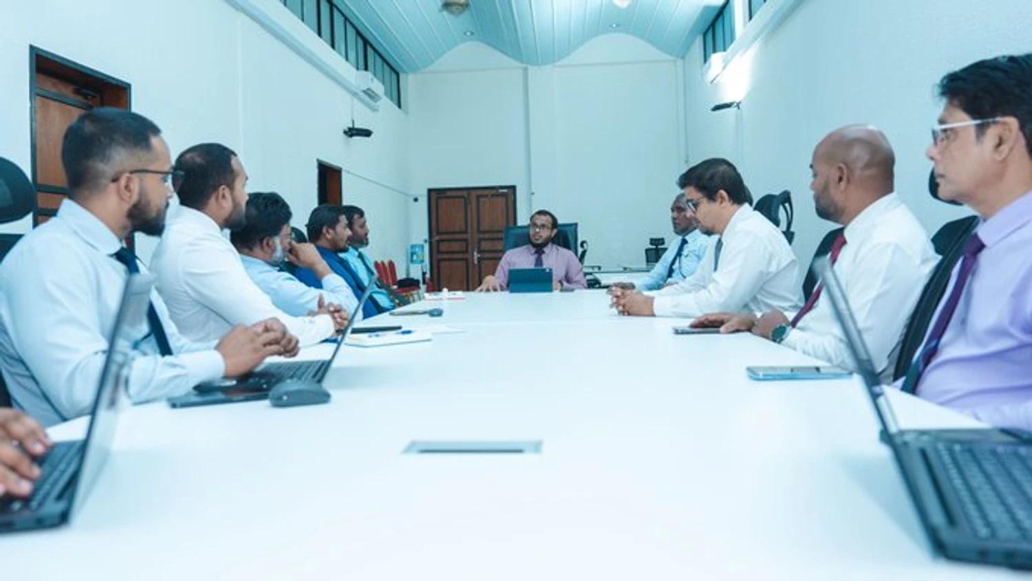 ވިލުފުށީގެ އަސާސީ ޚިދުމަތްތައް ތަރައްޤީކުރުމާ ގުޅޭގޮތުން ކައުންސިލުން މިނިސްޓަރާ މަޝްވަރާކޮށްފި